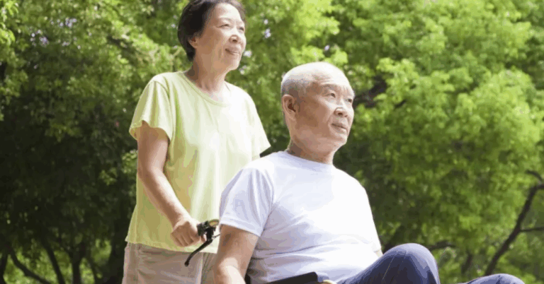 Elderly Day Care: Compassionate Support for Seniors and Peace of Mind for Families